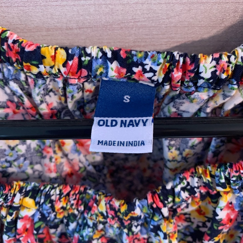 Floral top, size S - Picture 2 of 4